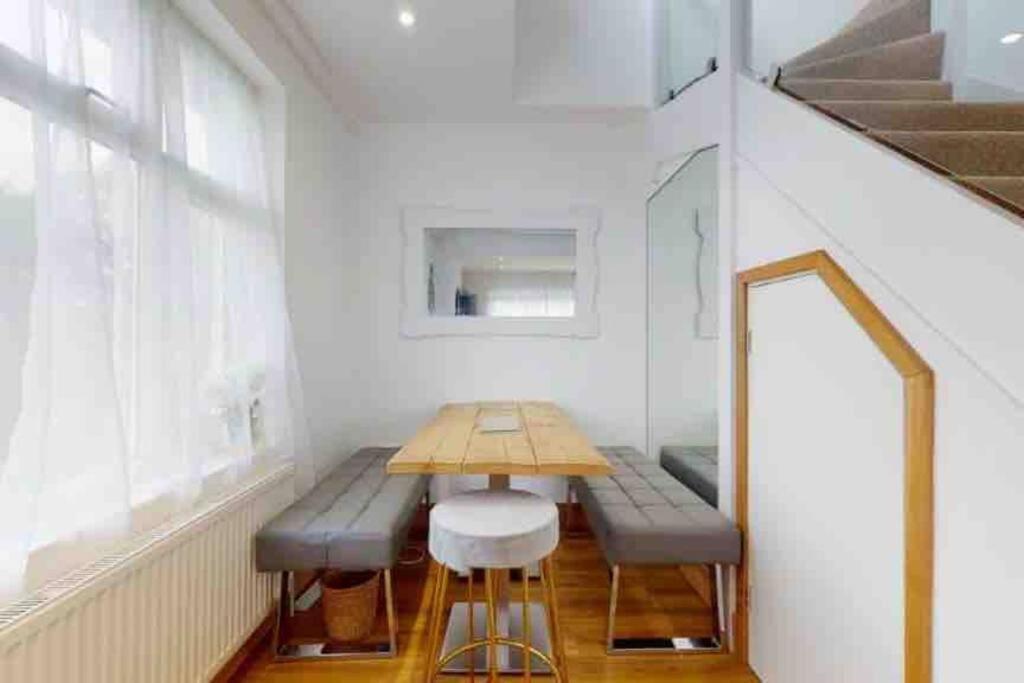 Villa Love Lancing By The Sea With Optional Large Hot Tub Sleeps Up To 8 & Free Parking Extérieur photo