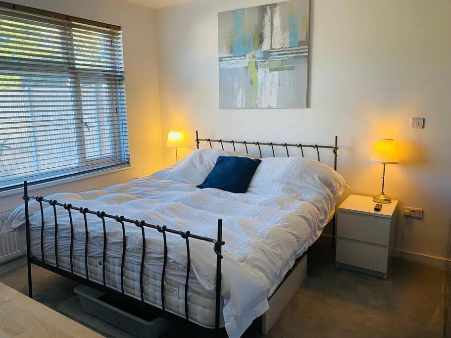 Villa Love Lancing By The Sea With Optional Large Hot Tub Sleeps Up To 8 & Free Parking Extérieur photo