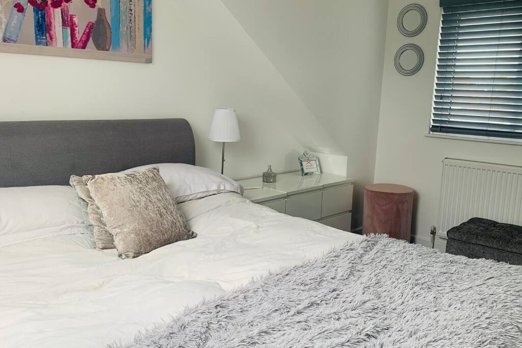 Villa Love Lancing By The Sea With Optional Large Hot Tub Sleeps Up To 8 & Free Parking Extérieur photo